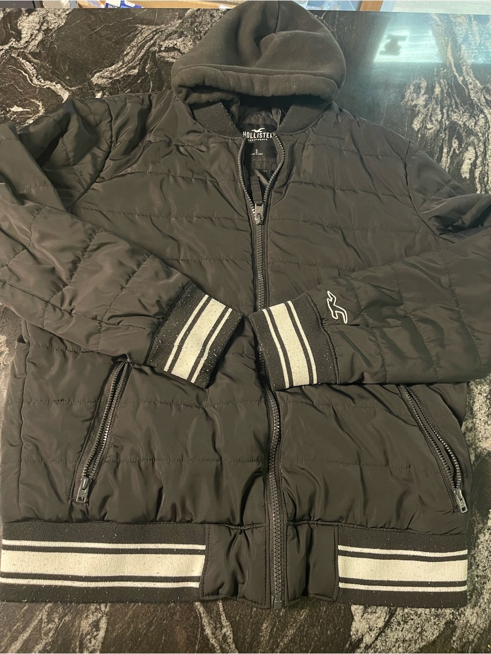 Hollister Black Quilted Hooded Puffer Jacket with Striped Cuffs
